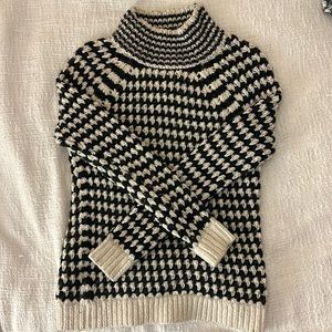 Ann Taylor Loft | Black & White Cable Sweater | Small